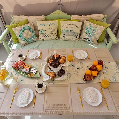 La Fleur Apartment *