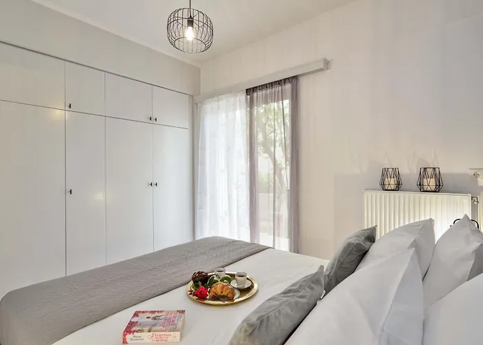 La Fleur Apartment *